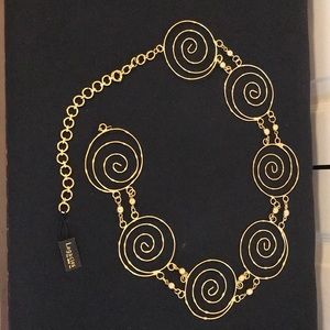 GOLD SWIRL ADJUSTABLE CHAIN LINK BELT. NEW WITH TAG
